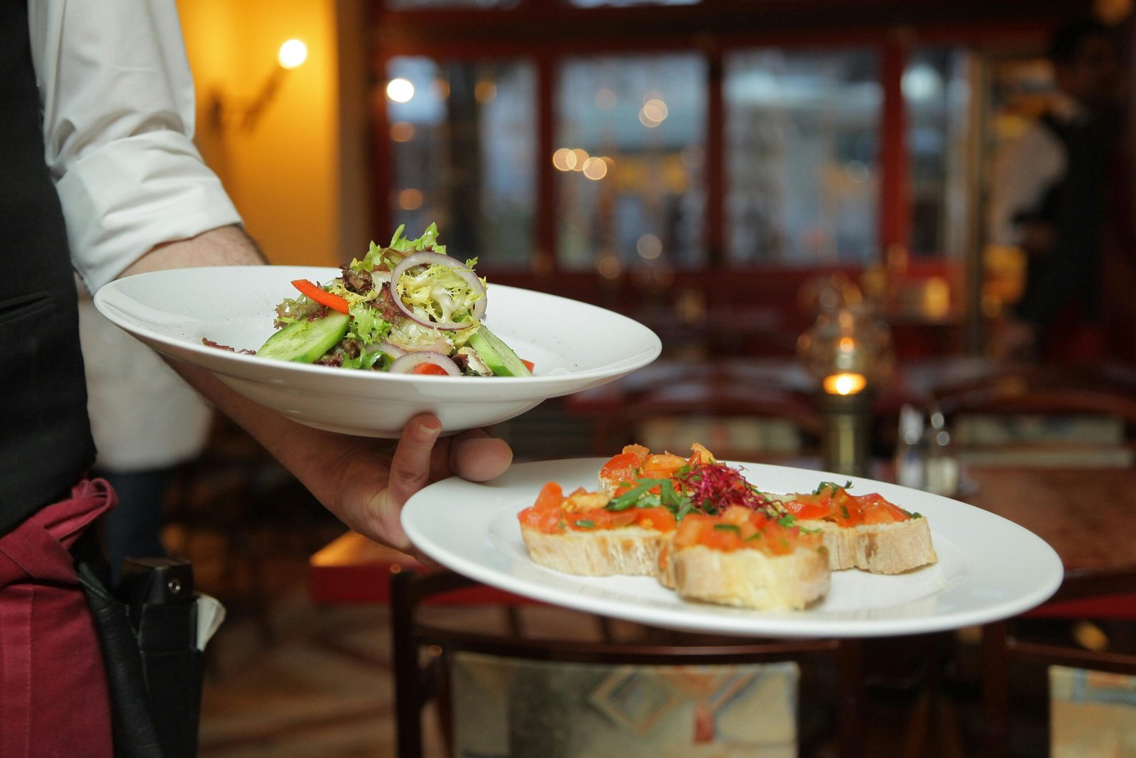 Read more about the article Top 10 Must-Try Restaurants in Jacksonville, FL | A Food Lover’s Guide