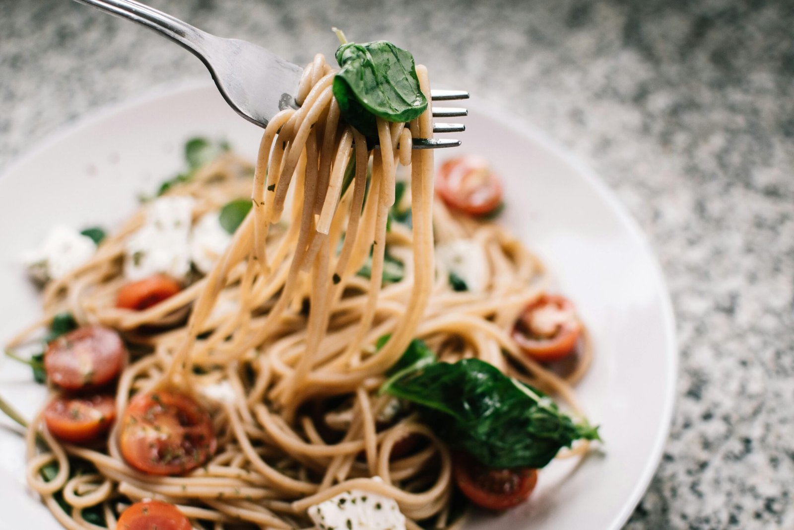 Read more about the article Pair Your Boating Adventure with These Great Restaurants on the St. Johns River
